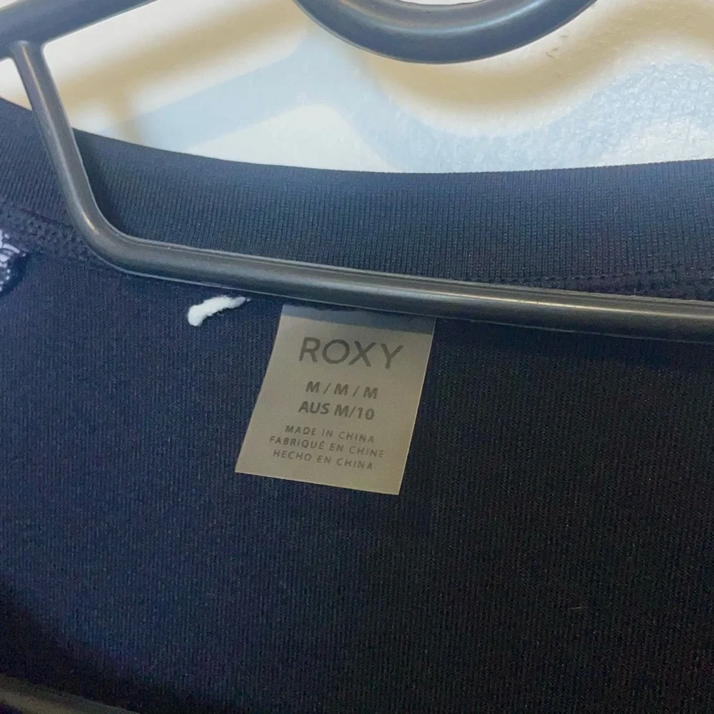 Floral Roxy Rashguard - Picture 3 of 3